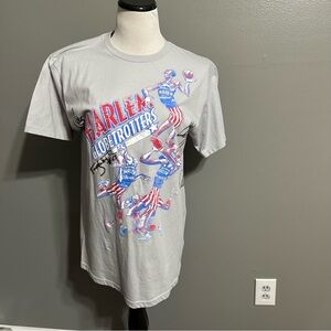 Harlem Globetrotters unisex American classic T-shirt size M with four signatures
